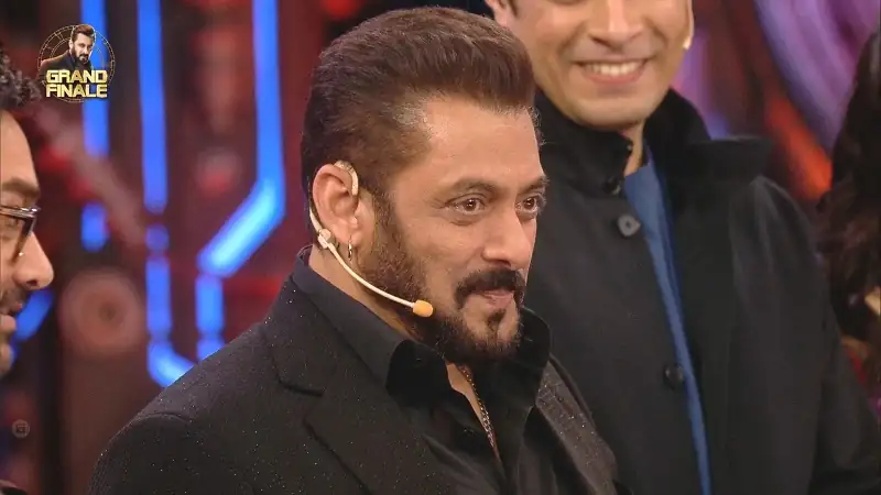 Bigg Boss (Season 18) [S18E106 Grand Finale Added] Hindi Reality Show 480p 720p 1080p WEB DL Screenshot 6