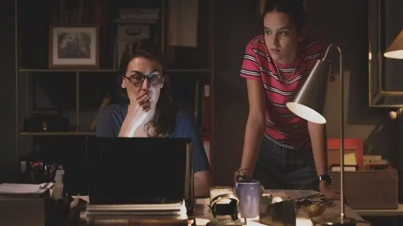Summer in Red / Verano en rojo Screenshot 2