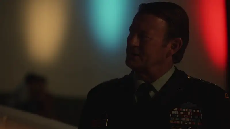 The Last Thing He Wanted Screenshot 2