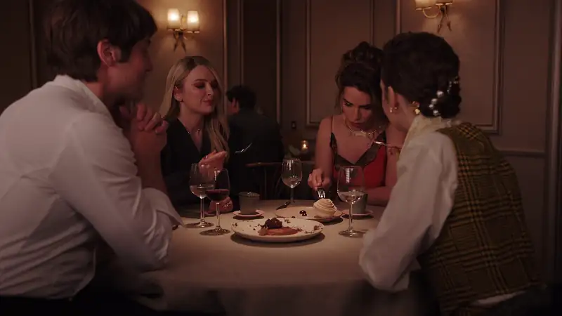Emily in Paris Screenshot 4