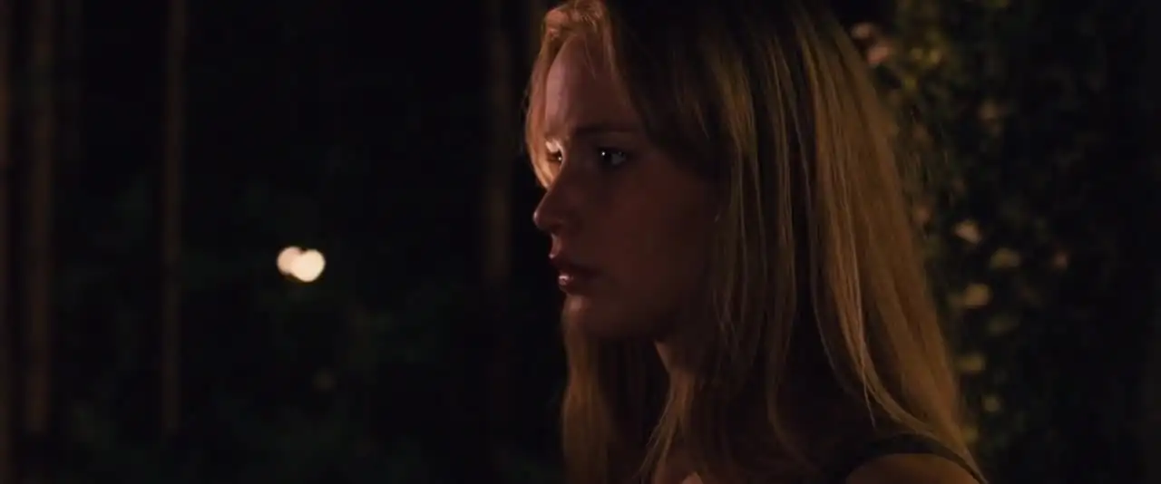 House at the End of the Street Screenshot 2