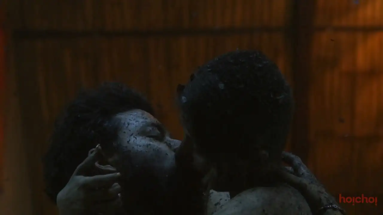 Charitraheen Screenshot 4