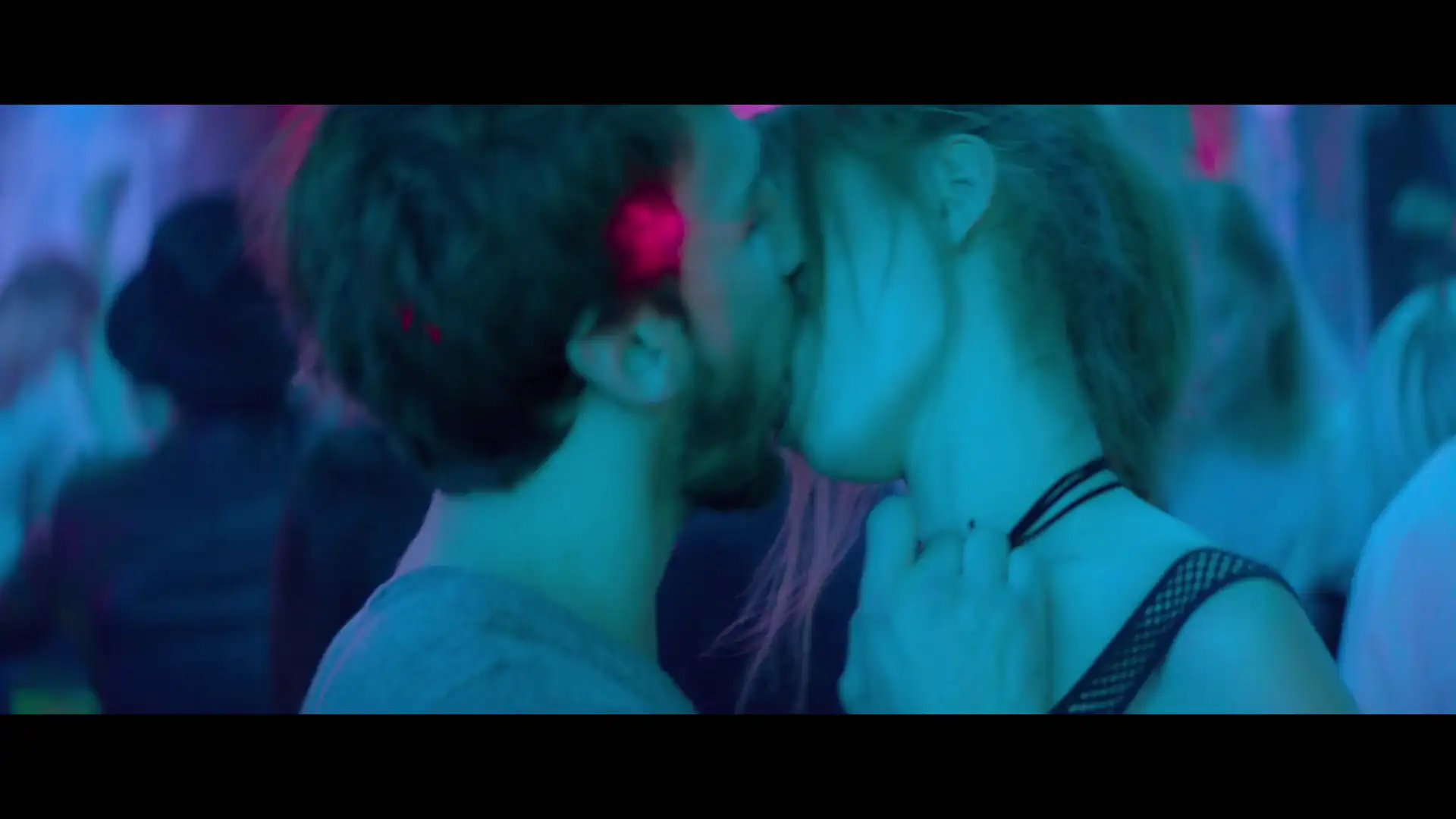 About Love For Adults Only (Pro lyubov. Tolko dlya vzroslykh) Screenshot 15