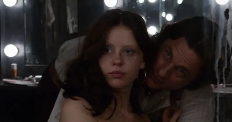 X Screenshot 1
