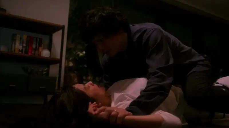 Fishbowl Wives Screenshot 2