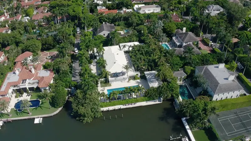 Ghislaine Maxwell: Filthy Rich Screenshot 3