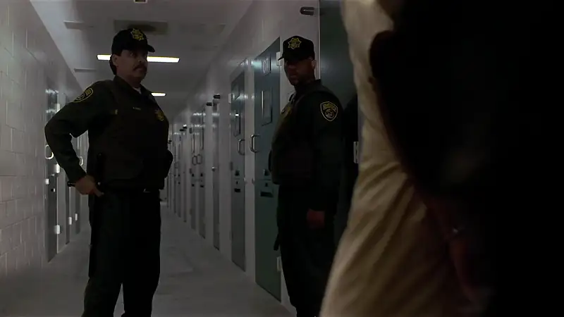 Desperate Measures Screenshot 4