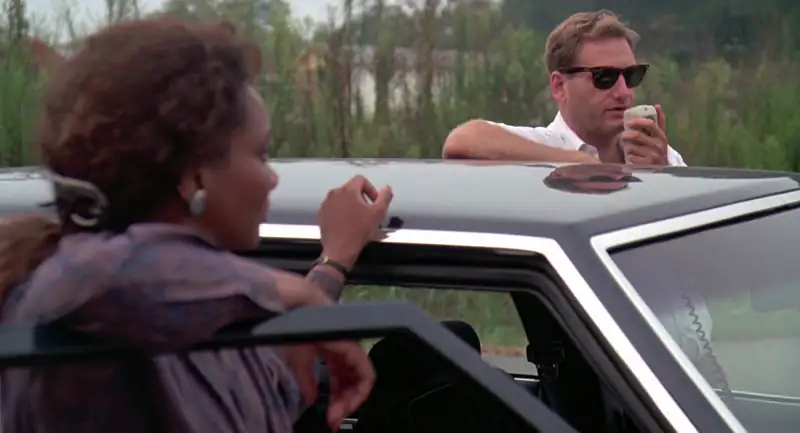 Love Crimes Screenshot 3